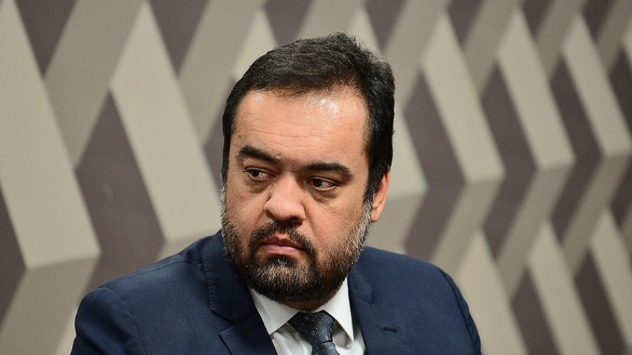 Ex-governador Cláudio Castro é alvo de buscas da PF em investigação do Master
