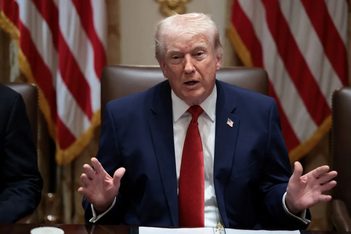Presidente Donald Trump deve reunir gabinete amanhã em meio a negociações com Irã
