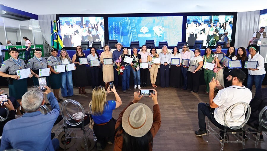 Cláudia de Jesus realiza homenagem a mulheres na Rondônia Rural Show
