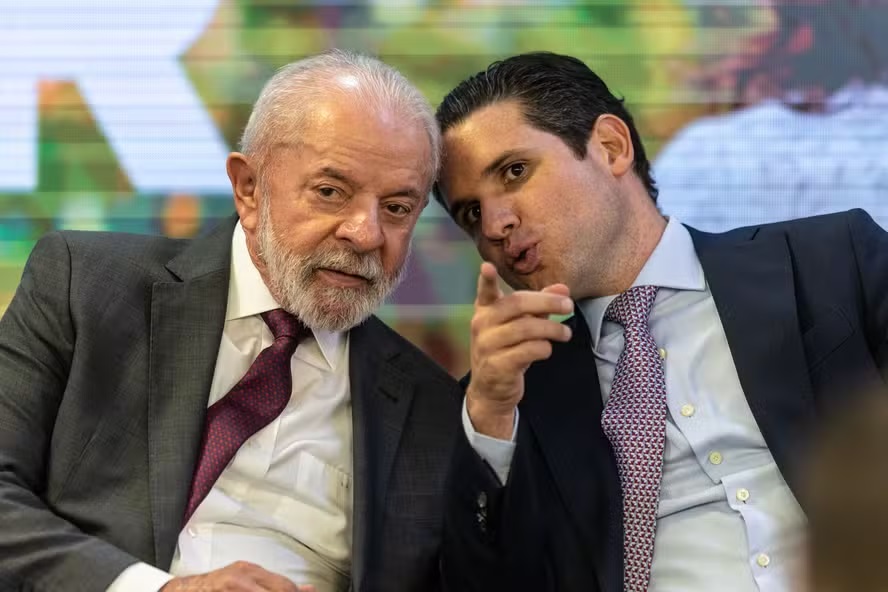 Após pedido de Lula, fim da escala 6x1 deve começar somente na véspera da eleição