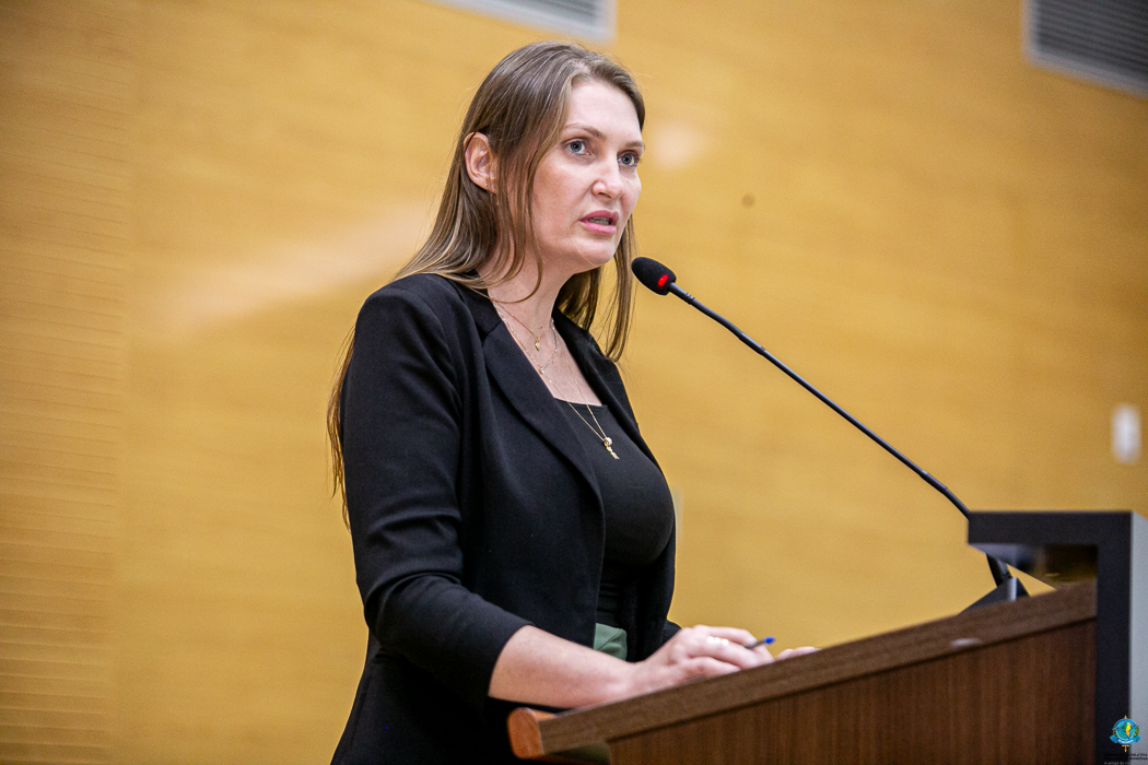 Gislaine Lebrinha destina R$ 200 mil para associação agropecuária de Cujubim
