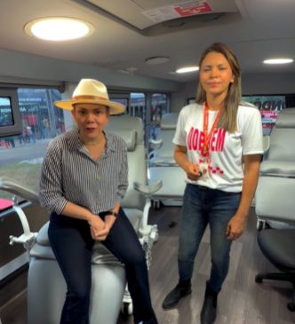 Deputada Cláudia de Jesus destaca trabalho da Fhemeron durante feira em Ji-Paraná