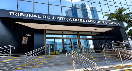 Justiça de RO aplica multa por descobrir comando para manipular IA em petição inicial
