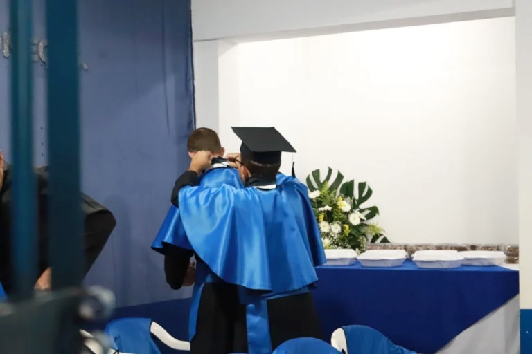 Formatura do EJA transforma vidas no sistema prisional de Colorado do Oeste