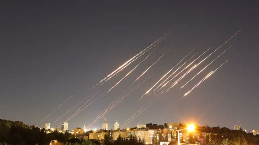 Irã acusa Estados Unidos por quebra de cessar-fogo após ataques de Israel ao país
