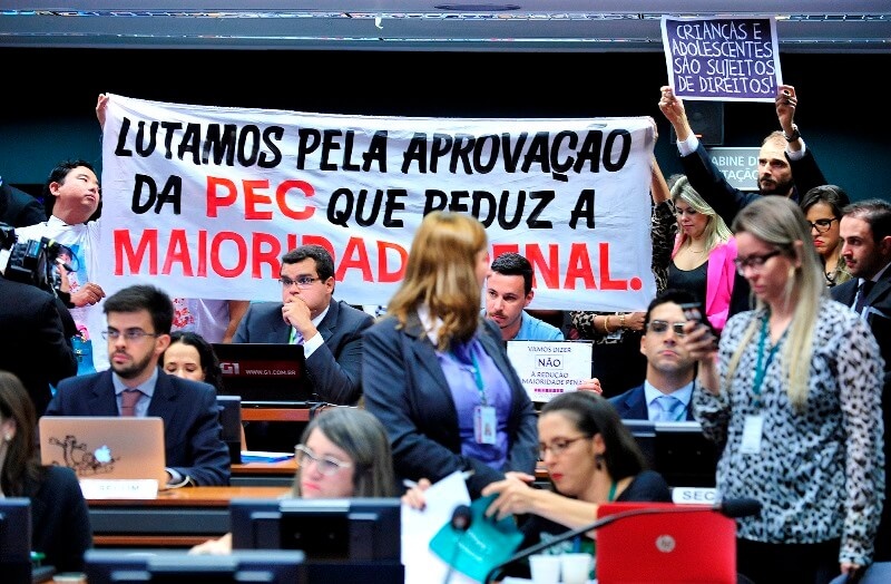 CCJ da Câmara aprova proposta que reduz maioridade penal de 18 para 16 anos