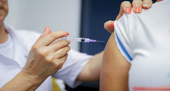 Vacina contra dengue sob análise gera dúvidas entre imunizados em Rondônia
