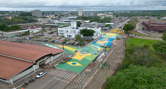 Centro histórico se transforma em palco de cores, torcida e celebração
