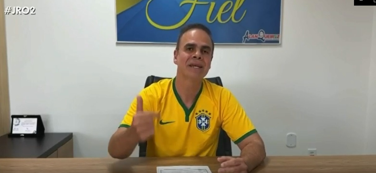 Projeto de Alan Queiroz permite compra de material didático com cartão escolar