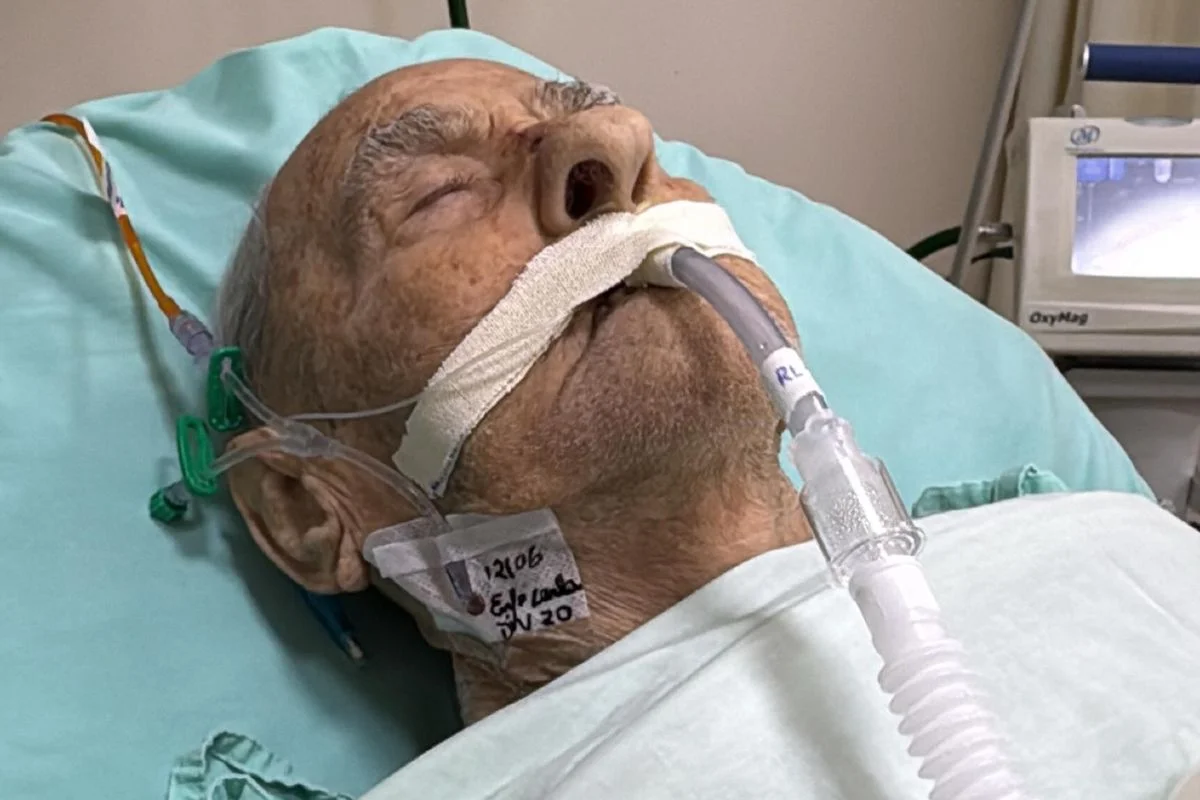 Influenciador digital Vovô Anésio sofre parada cardiorrespiratória e é intubado na UTI
