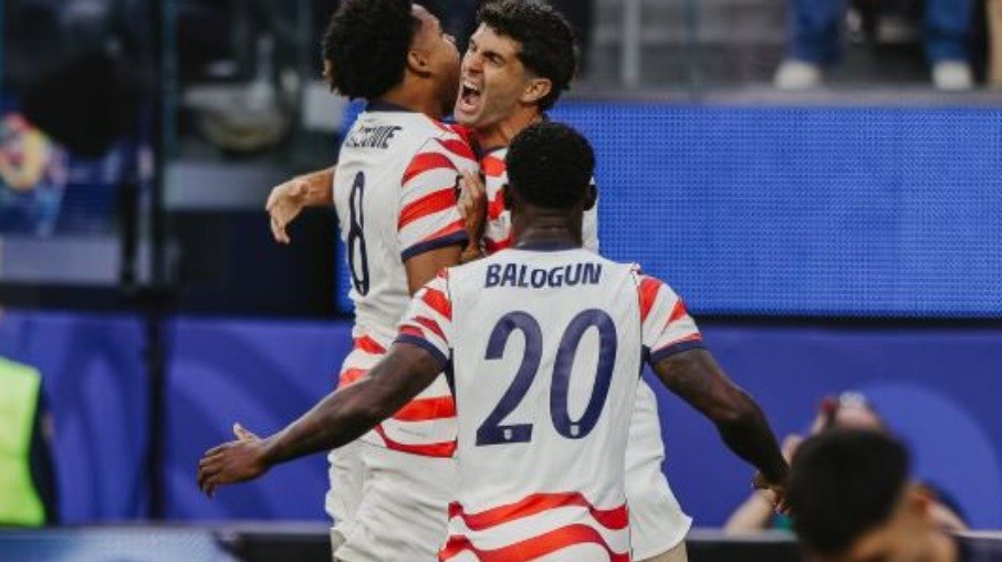 Estados Unidos goleiam Paraguai e fazem história na Copa do Mundo: "Espetáculo"
