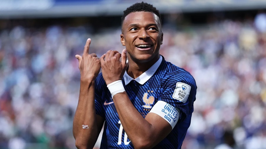Kylian Mbappé marca dois, França supera Senegal e estreia com vitória na Copa