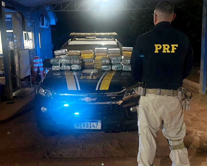 PRF/RO apreende mais de 61 quilos de drogas em táxi e prende dois passageiros 
