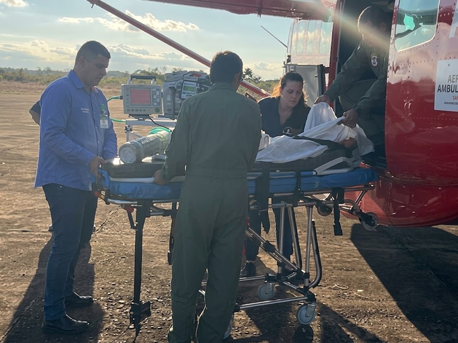 Criança de 3 anos é transferida de helicóptero após engasgar com ovo de codorna em RO