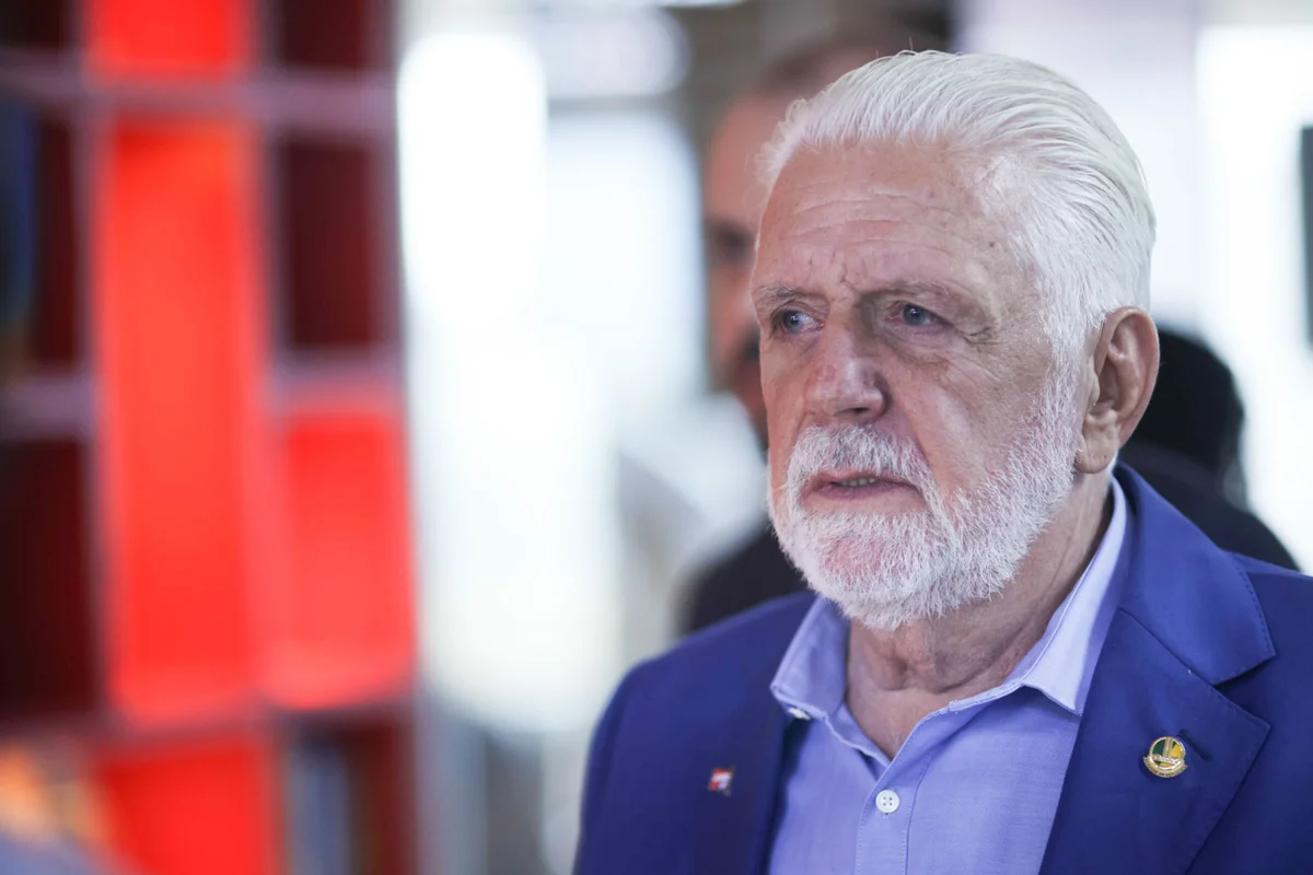 Líder do governo Lula, senador Wagner é suspeito de favorecer "Emenda do Banco Master"