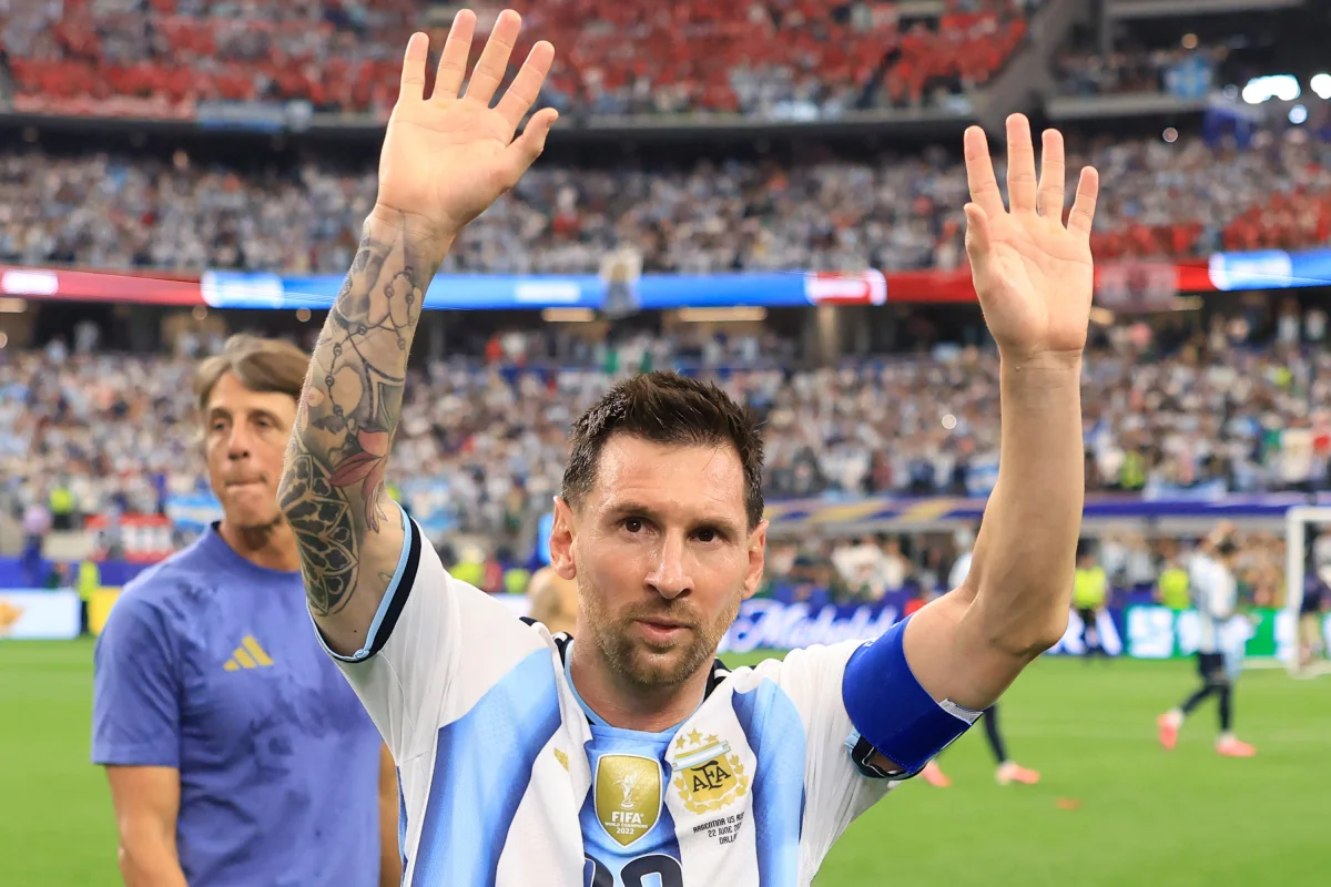 Messi chega aos 18 gols, passa Marta e se torna maior artilheiro da história de todas as Copas