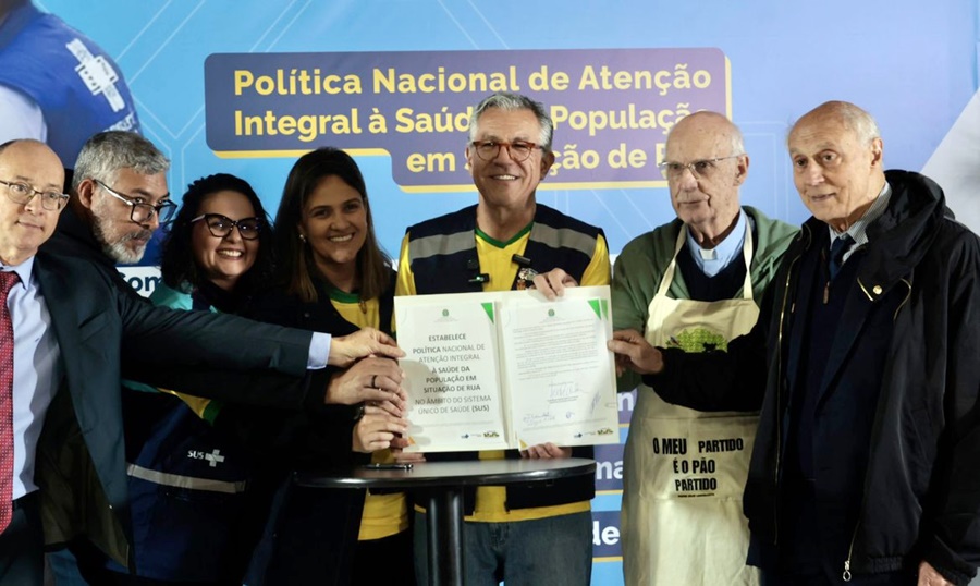Saúde anuncia ampliação do atendimento à população em situação de rua