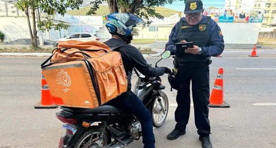 Novas regras para mototaxistas entram em vigor em Rondônia, alerta diretor