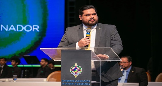 Condenado por corrupção, líder do governo mantém mandato e segue na Assembleia