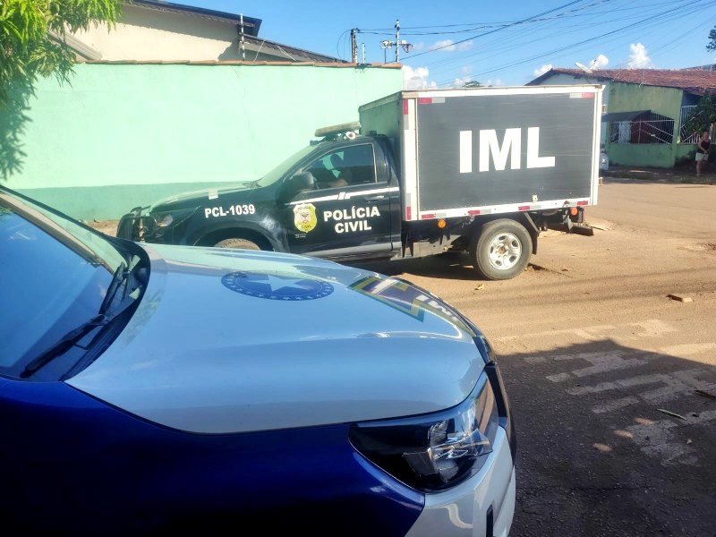 Homem é encontrado morto dentro de piscina em condomínio de apartamentos