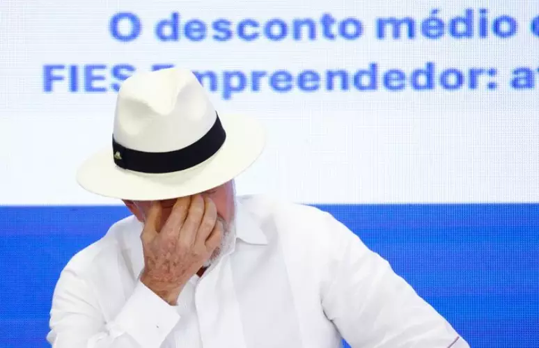 Lula é desaprovado por 52,3% e aprovado por 45,9% revela pesquisa Atlas/Bloomberg