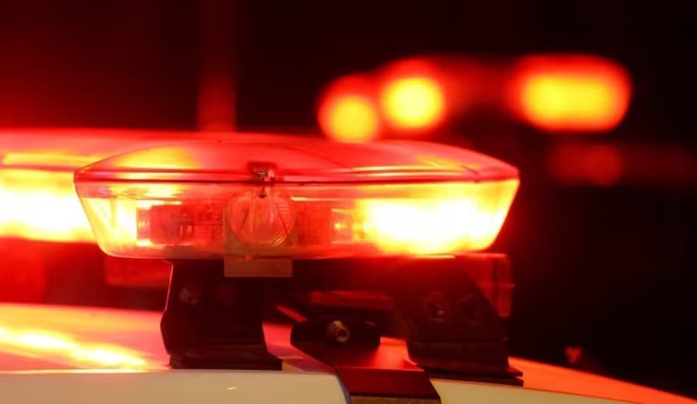 Homem salta de carro em movimento para escapar de sequestro após sair da Expojipa