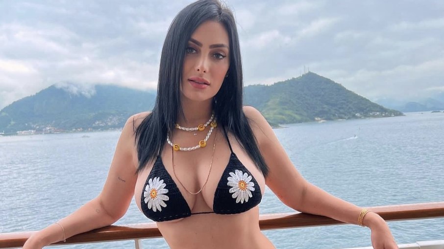 Francine Piaia revela que gosta de produzir conteúdo adulto em sites: "Desejada"
