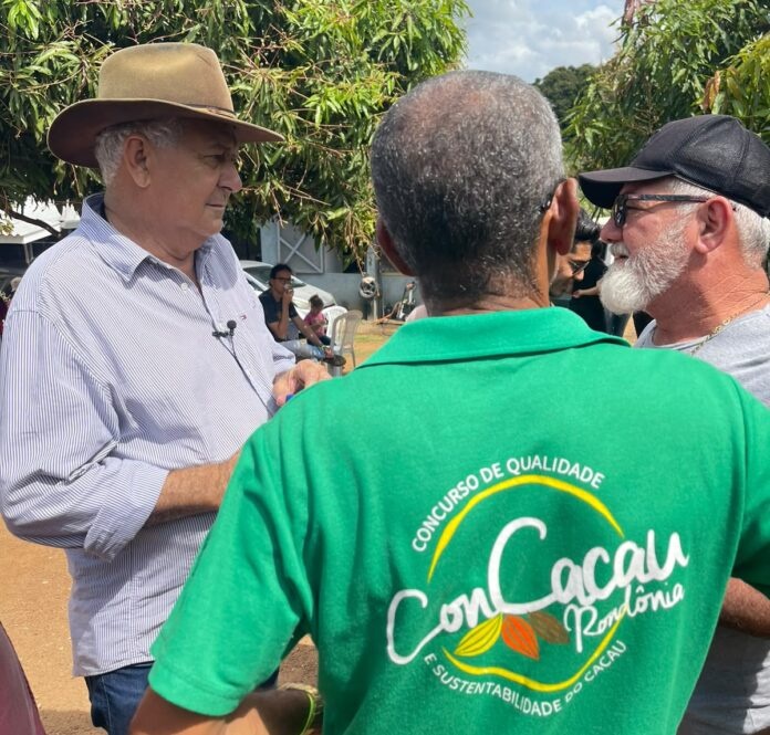 Carlos Magno reafirma compromisso com os produtores durante Dia de Campo da Cacauicultura 
