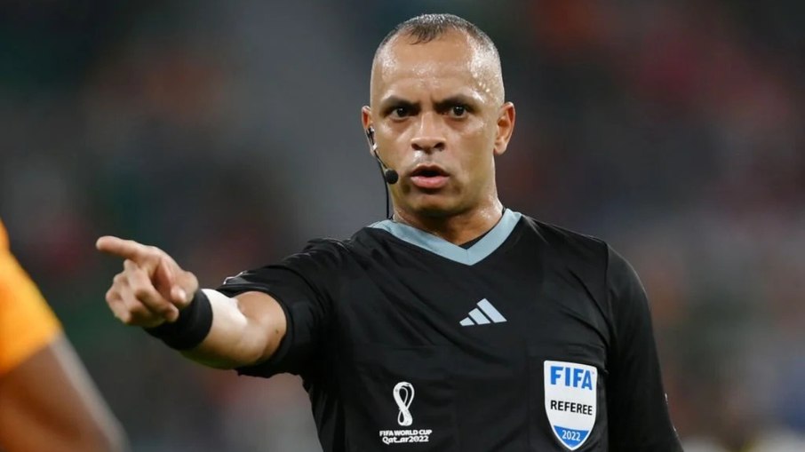 Árbitro brasileiro, Wilton Pereira Sampaio é cotado para apitar a final da Copa do Mundo
