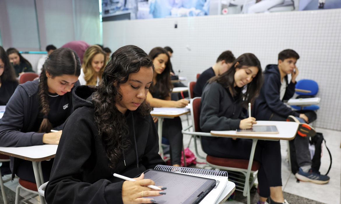 Prouni recebe 529,7 mil inscrições para o segundo semestre de 2026
