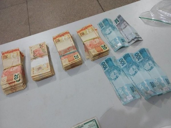 Operação da PM prende duas mulheres e apreende um quilo de haxixe durante ação