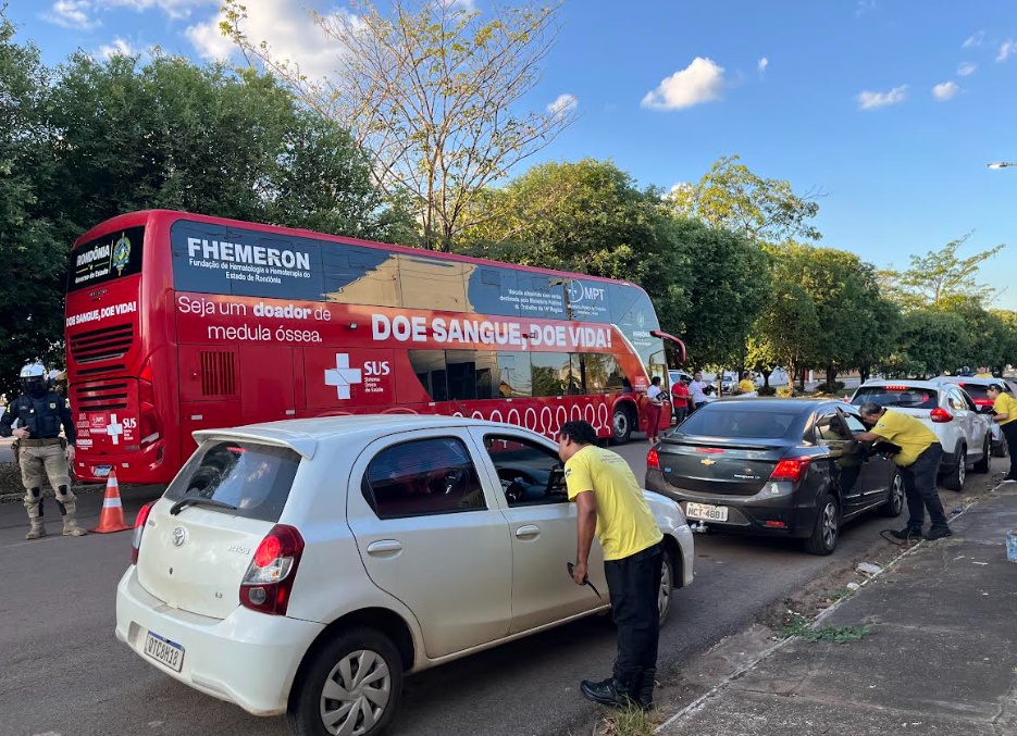 Parceria entre Detran-RO, PRF e Fhemeron marca o Dia do Motorista com ação de conscientização
