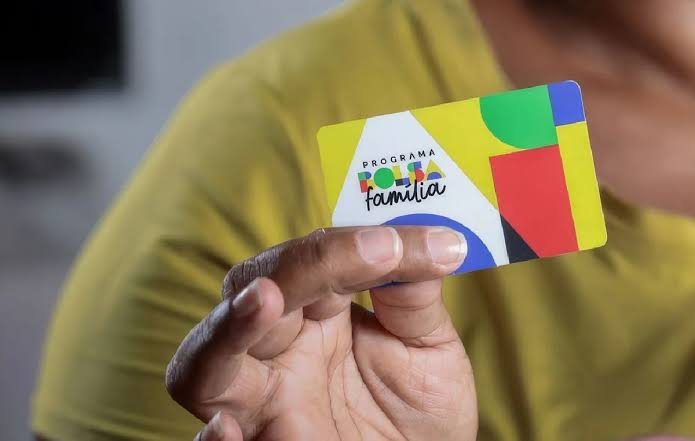 Beneficiários com NIS de final 0 recebem nesta sexta Bolsa Família de julho
