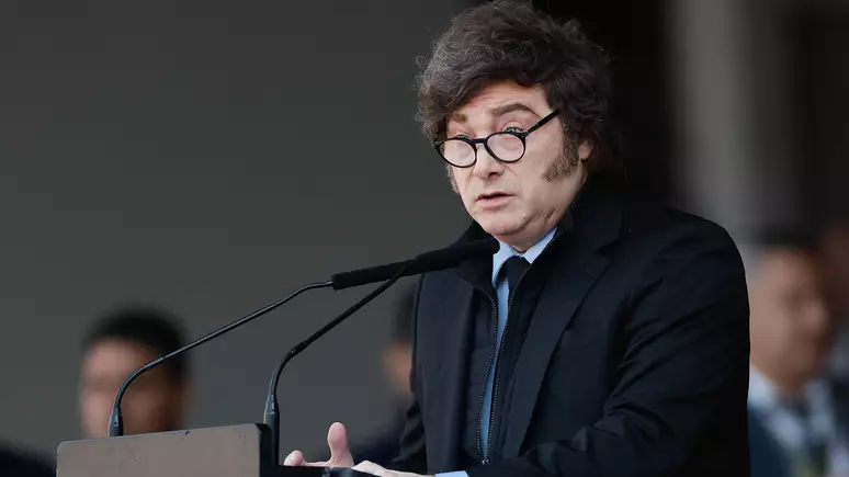 Presidente Javier Milei dobra a aposta e volta a criticar Lula: 'É um ladrão, um corrupto'