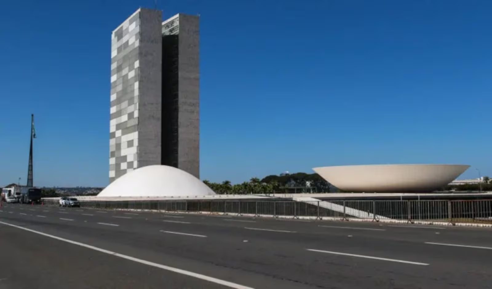 Congresso articula para derrubar veto ao aumento do fundo partidário 