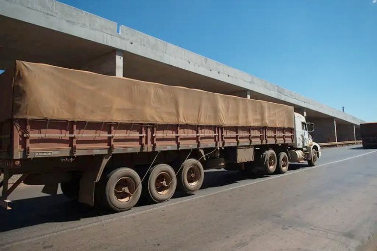 MPF firma acordo com empresa para regularizar transporte de cargas em Rondônia