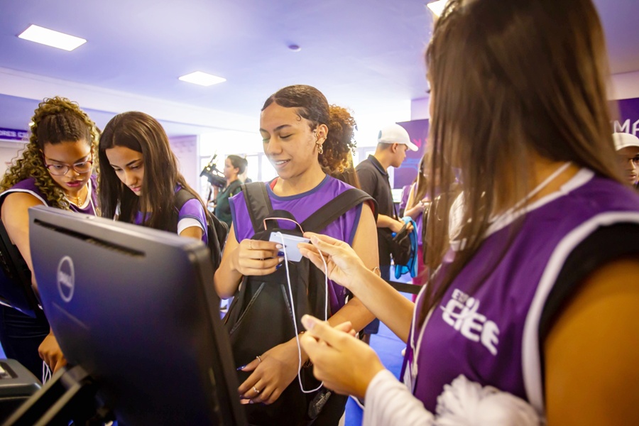 CIEE oferece 44 oportunidades nos programas de estágio e aprendizagem em Rondônia