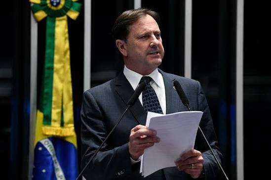 TRE-RO determina retirada de conteúdos que atribuíam falsamente prisão a Acir Gurgacz
