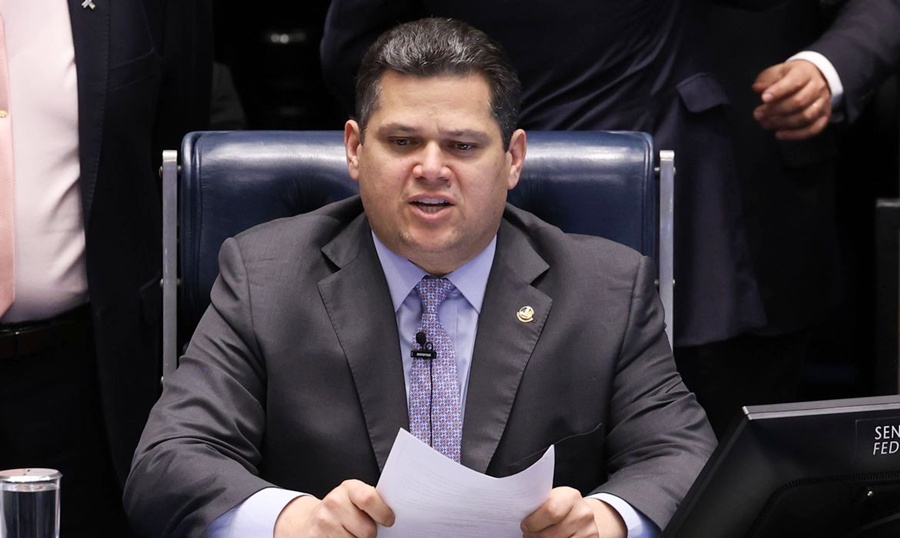 Governo pede a Alcolumbre que instale comissão sobre MP das Blusinhas