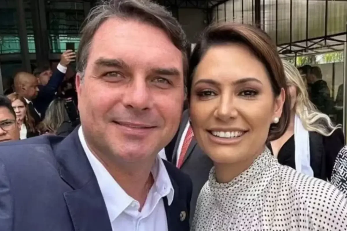 Flávio e Michelle Bolsonaro gravam primaira propaganda eleitoral nesta terça-feira, 11