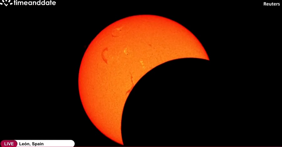Eclipse solar total: veja imagens e como foi o raro fenômeno que impressiona