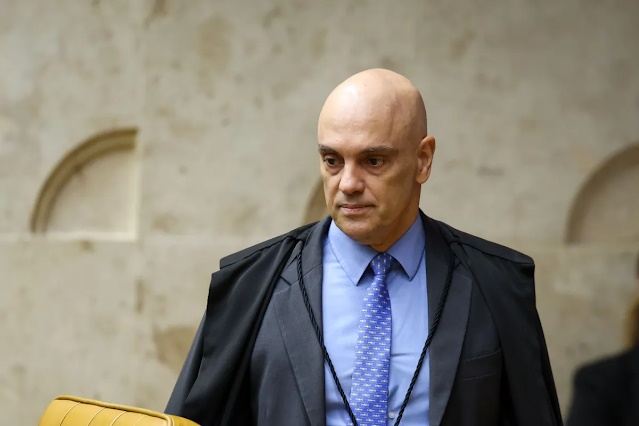 Especialistas avaliam decisão de Alexandre de Moraes sobre fonte de jornalista