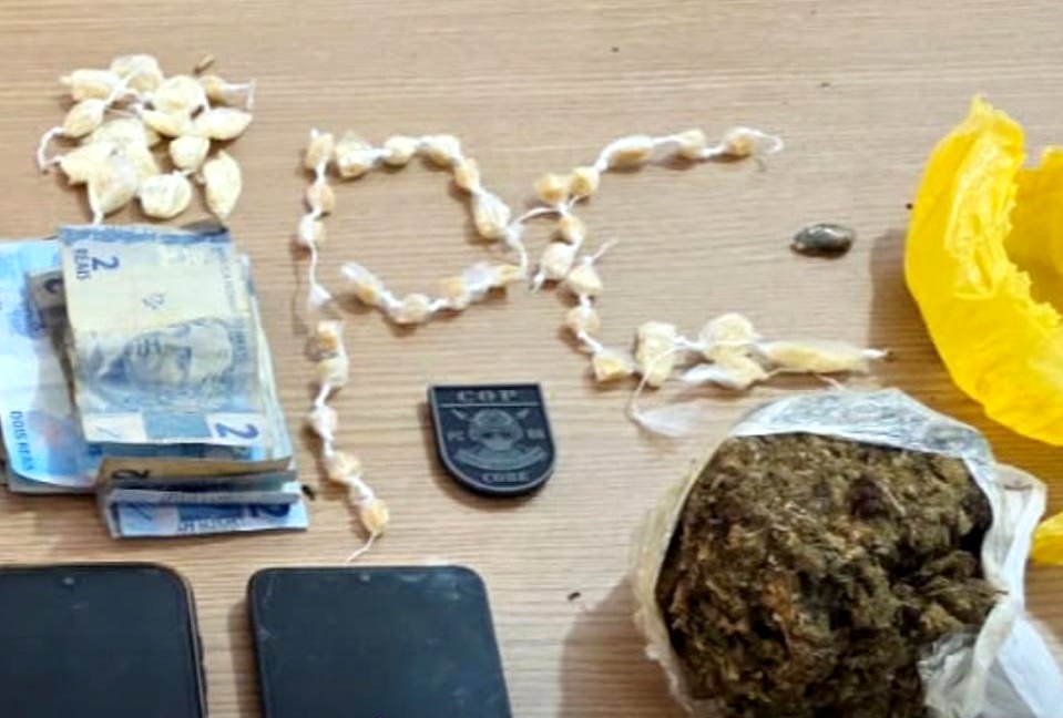 Casal é levado à delegacia após drogas serem encontradas em residência de Cujubim