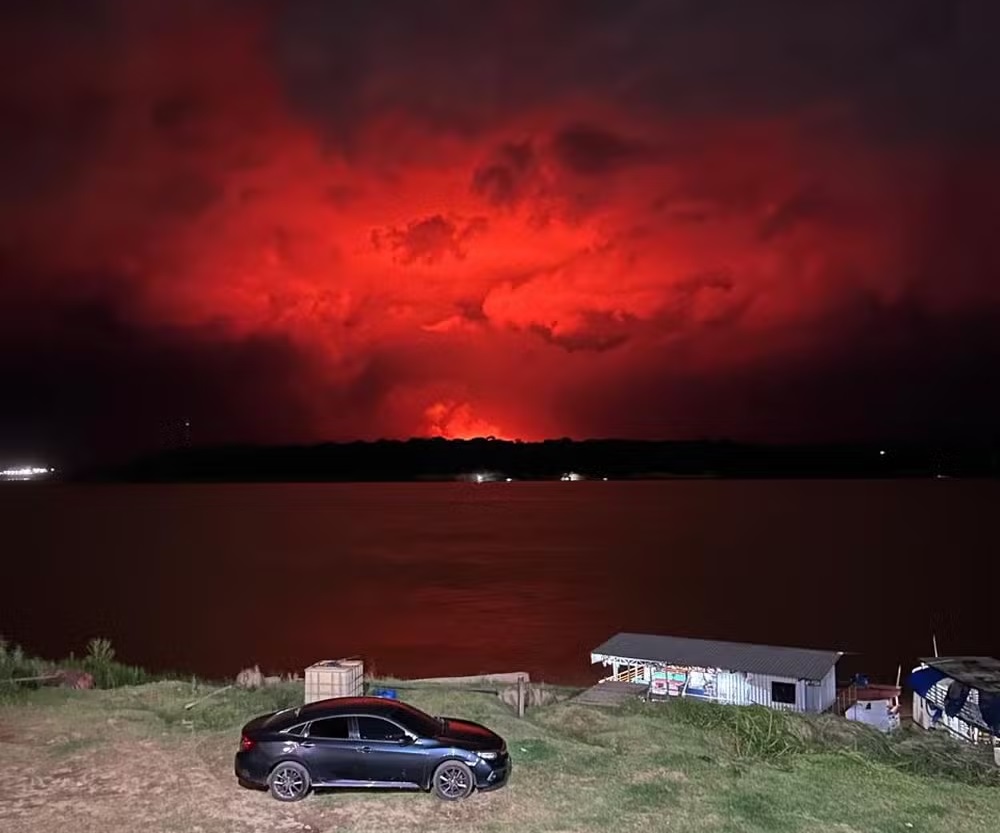 Céu vermelho durante temporal em Porto Velho chama atenção e tem explicação