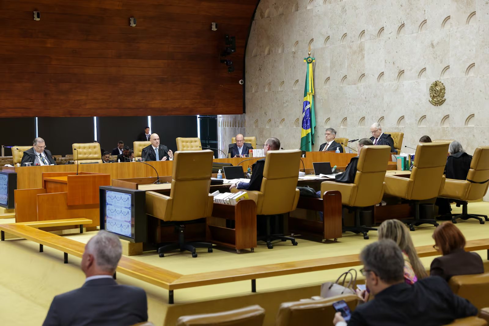 STF manda TJs de seis estados e do DF devolverem ‘penduricalhos’ indevidos 
