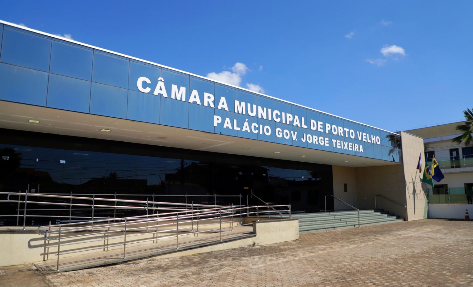 Lei declara guerra a motoqueiros barulhentos em Porto Velho
