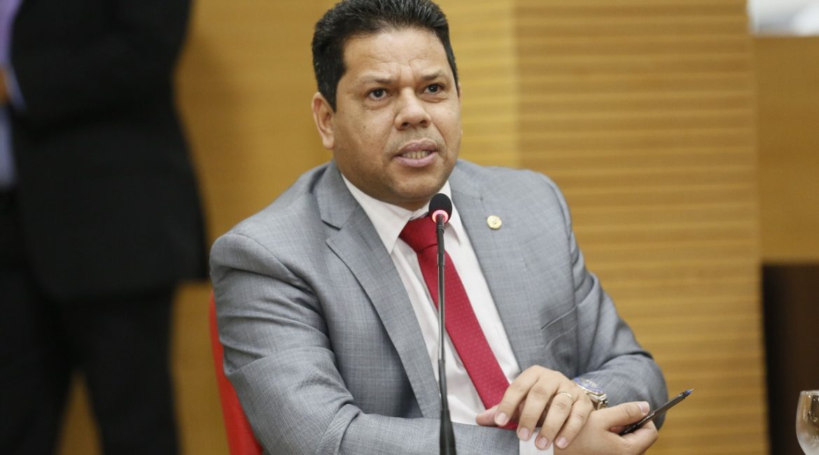 Análise política: os pontos vulneráveis dos principais candidatos ao Governo de RO
