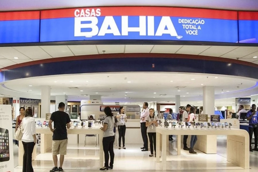 Casas Bahia demitiu 1,9 mil funcionários em dois dias; juíza suspendeu dispensas