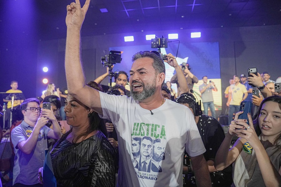 Bruno Bolsonaro Scheid lança candidatura ao Senado e manda recado a Lula e Moraes