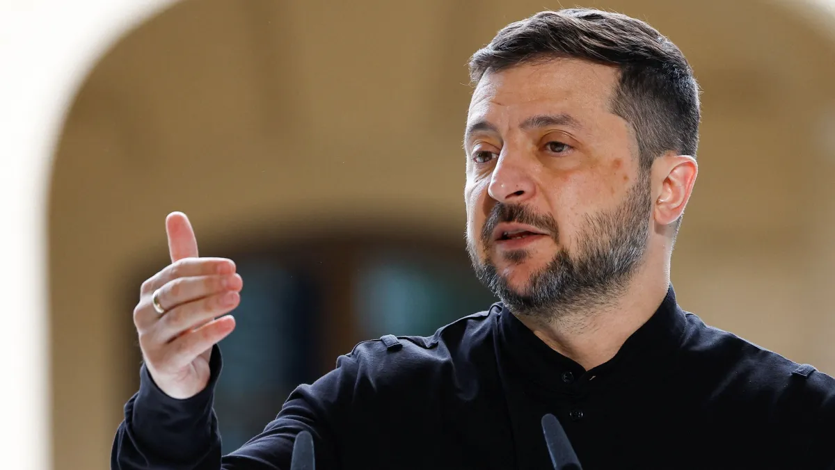 Volodymyr Zelensky promete resposta à ataque contra shopping que deixou 14 mortos